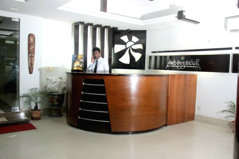 Hotel Ambassador Residency à Chittagong Extérieur photo